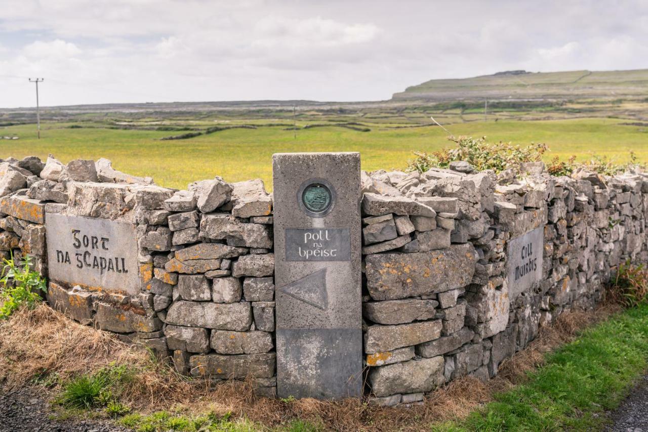 Aran Walkers Lodge Inis Mór Extérieur photo