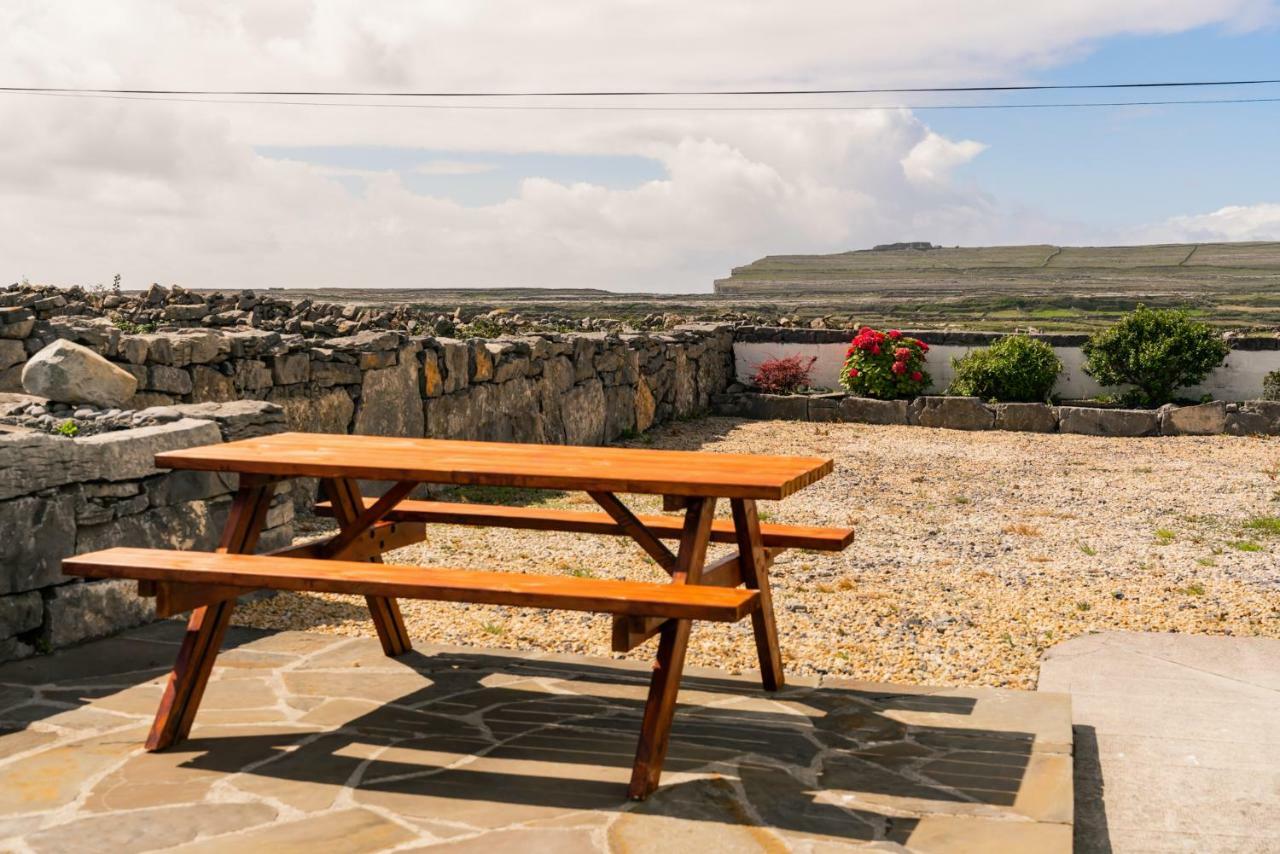 Aran Walkers Lodge Inis Mór Extérieur photo