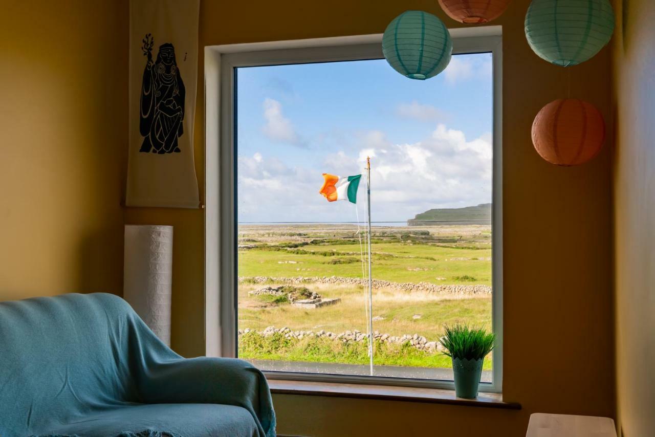 Aran Walkers Lodge Inis Mór Extérieur photo